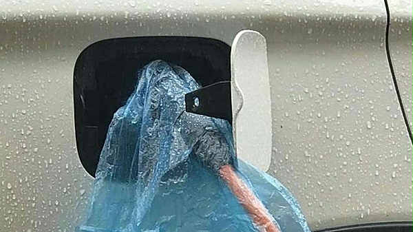 3333