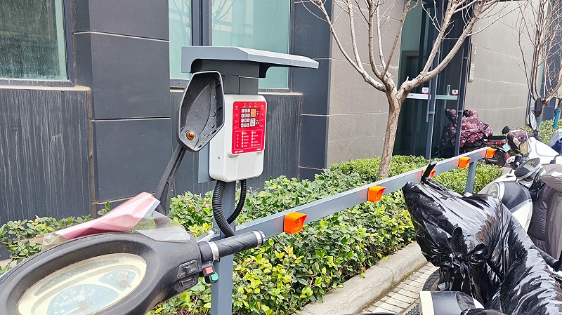 郑州<i style='color:red'>充电桩建设</i>加速,为城市绿色发展注入新动力 郑州<i style='color:red'>充电桩建设</i>加速,为城市绿色发展注入新动力