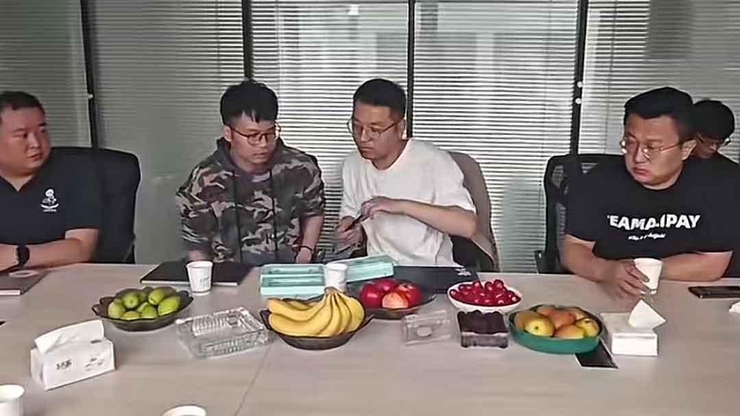 支付宝为何青睐微鹏科技？探讨充电桩市场新格局，合作背后有何玄机？